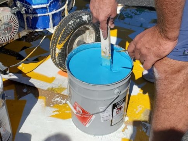 0W3 Compass Rose Blue Paint Bucket